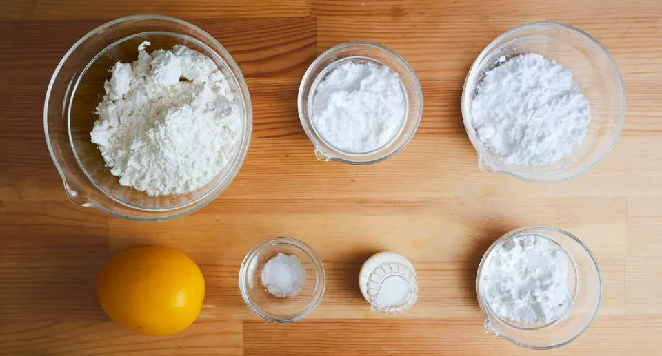 製作英式檸檬糖霜奶油酥餅所需的食材