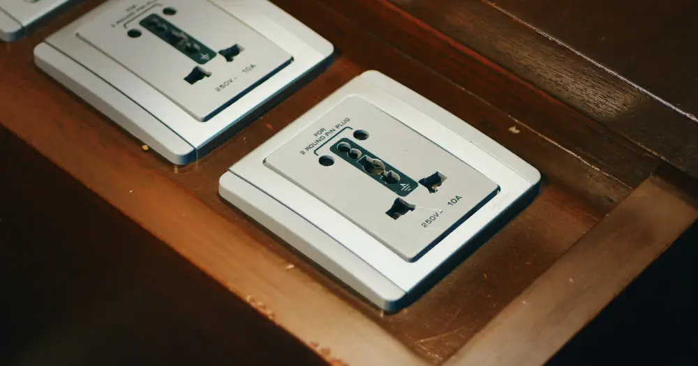 泰國飯店用的電插座