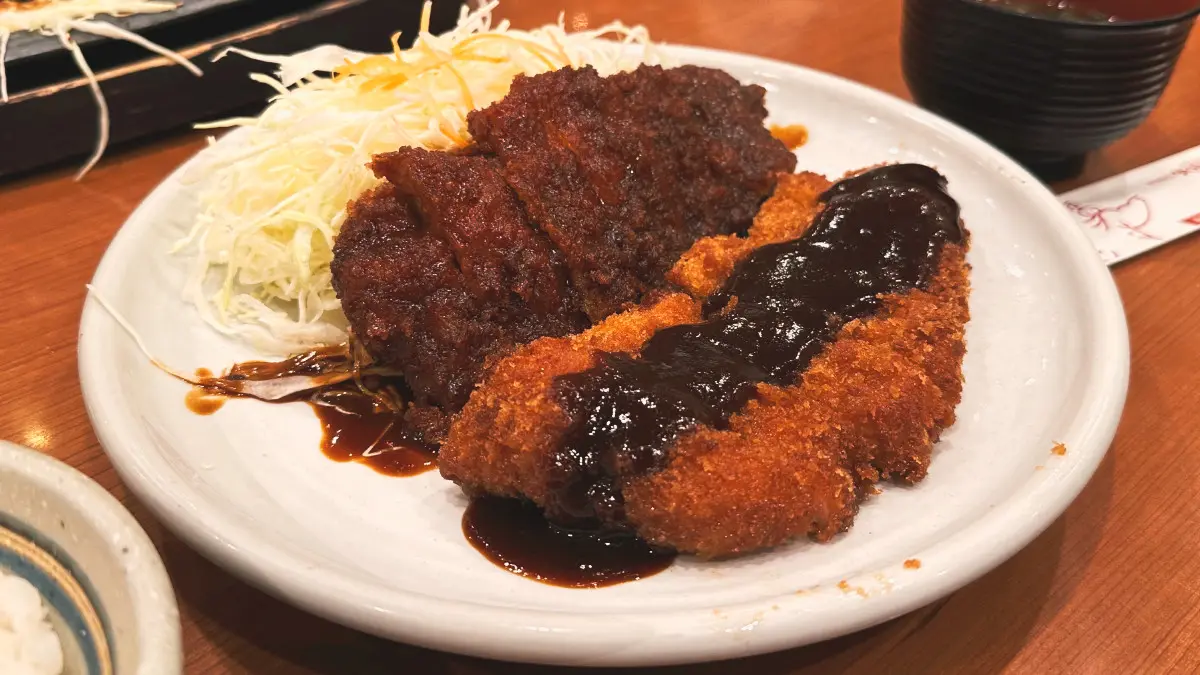 矢場丼在名古屋市區分店眾多，都很容易遇見