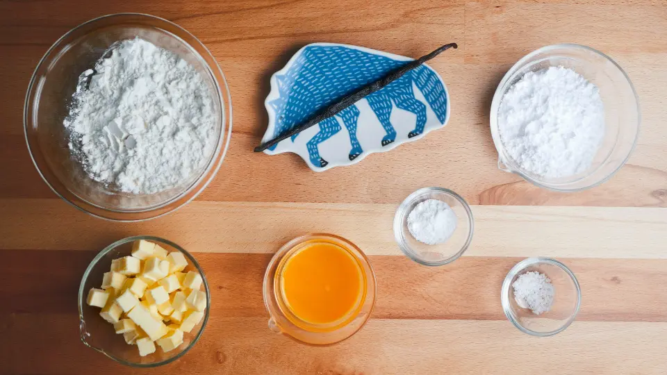 製作法國南特酥餅所需的食材