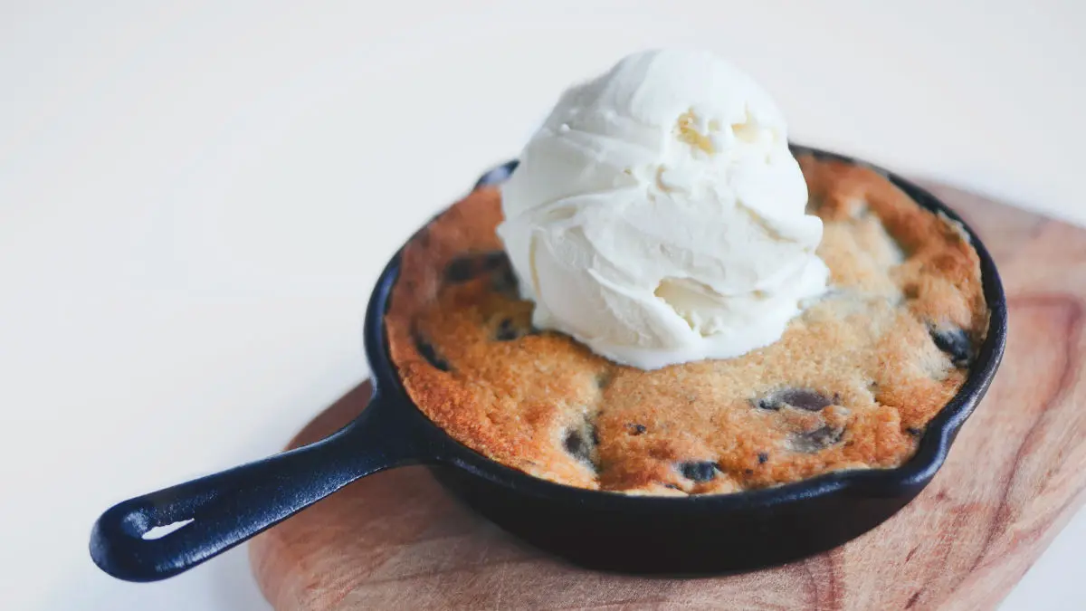 雙重巧克力鐵盤熱餅乾