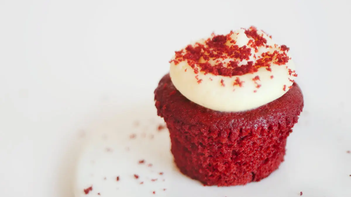 紅絲絨杯子蛋糕食譜與作法