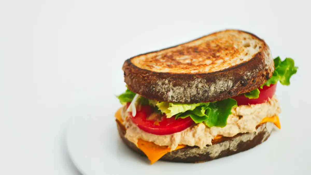 紐約熟食店風 鮪魚沙拉三明治